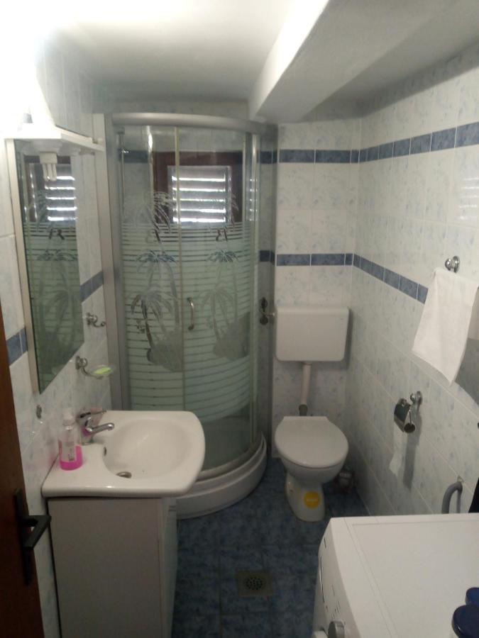 Apartmani Rab - Adrijana & Aleksandra Banjol Exterior foto