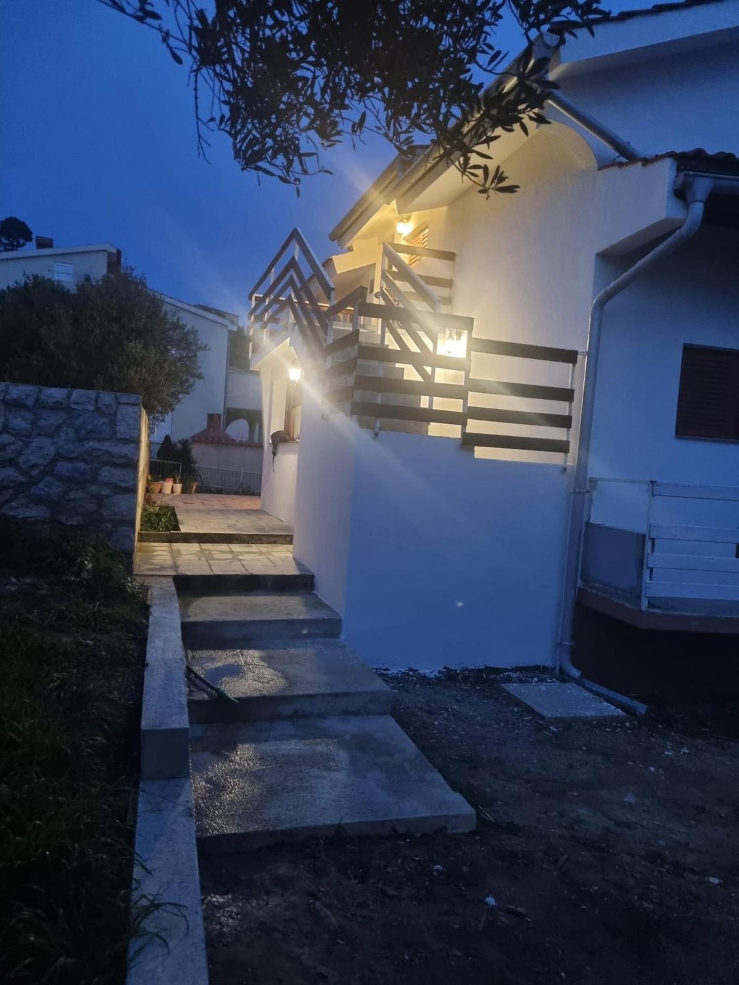 Apartmani Rab - Adrijana & Aleksandra Banjol Exterior foto